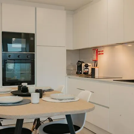 Stylish W/ River View By Lovelystay Apartment *