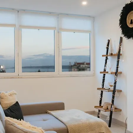 Appartamento Stylish W/ River View By Lovelystay Oeiras
