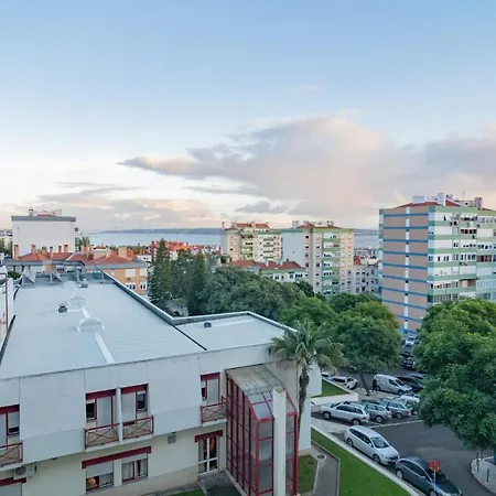 Appartamento Stylish W/ River View By Lovelystay Oeiras