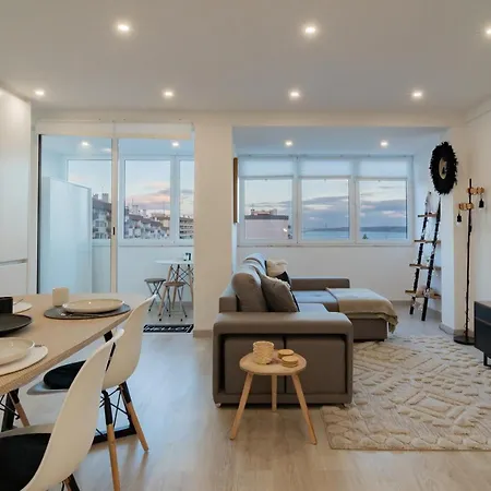Stylish W/ River View By Lovelystay Appartamento *